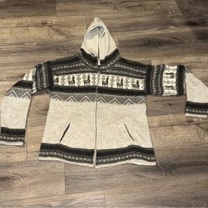 Andie Gray and Black Zip Up Jacket with Geometric Pattern